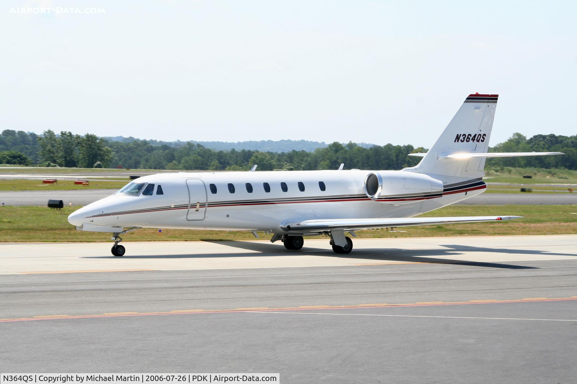 N364QS, 2006 Cessna 680 Citation Sovereign C/N 680-0062, Execjet 364 Taxing to Signature Air Services