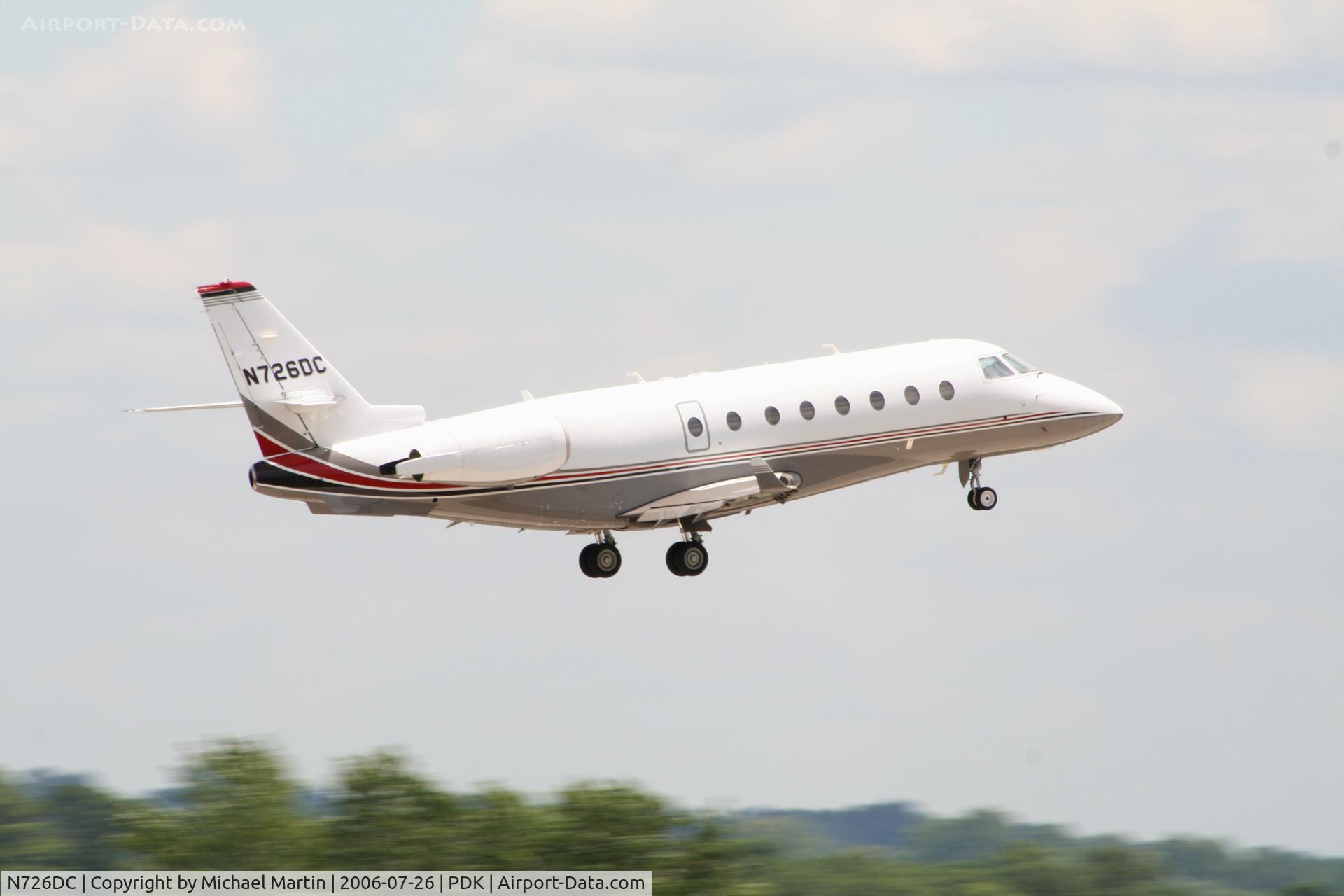 N726DC, 2002 Israel Aircraft Industries Gulfstream 200 C/N 058, Departing 20L Enroute to TEB
