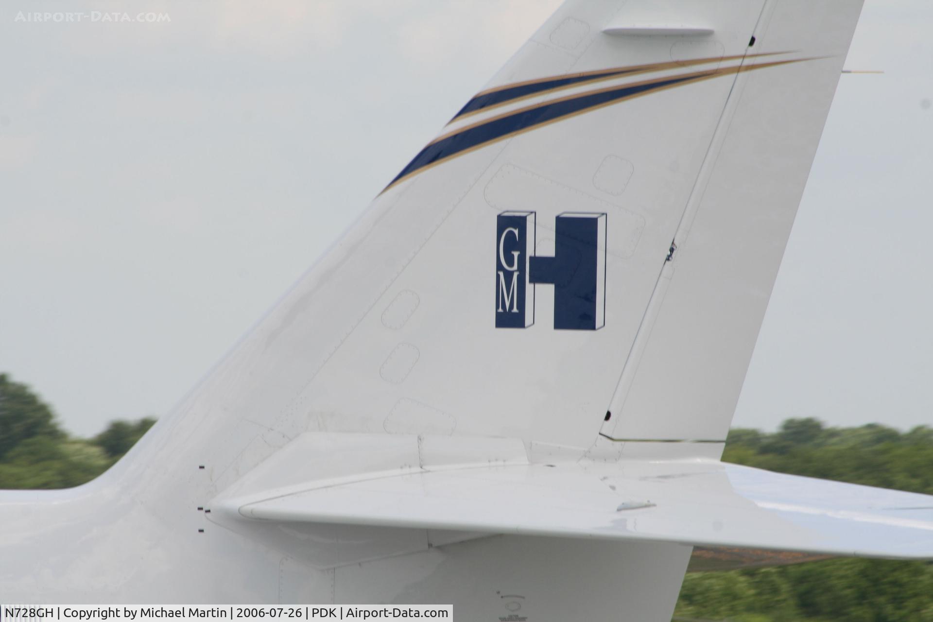 N728GH, 1986 Dassault Falcon 900 C/N 3, Tail Art