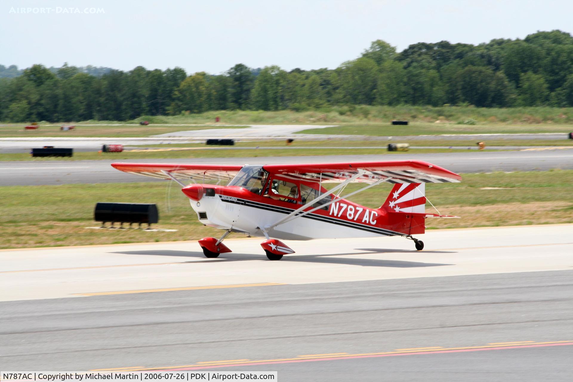 N787AC, 1999 American Champion 8KCAB Super Decathlon C/N 831-99, Taxing to Epps Air Service