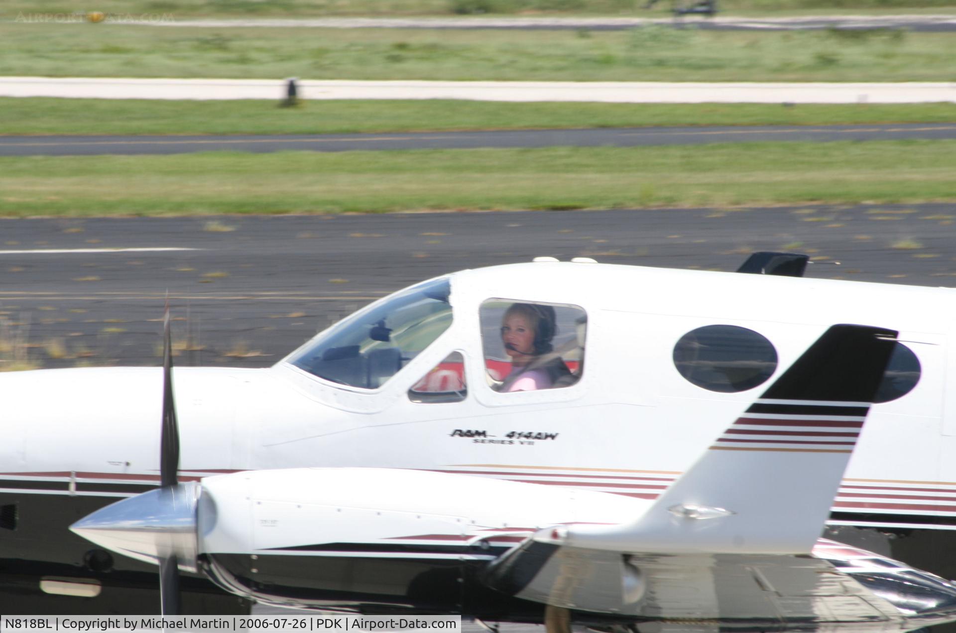 N818BL, 1991 Beech B200 King Air C/N BB-1394, Yes, she is blonde AND the Captain of the aircraft!
