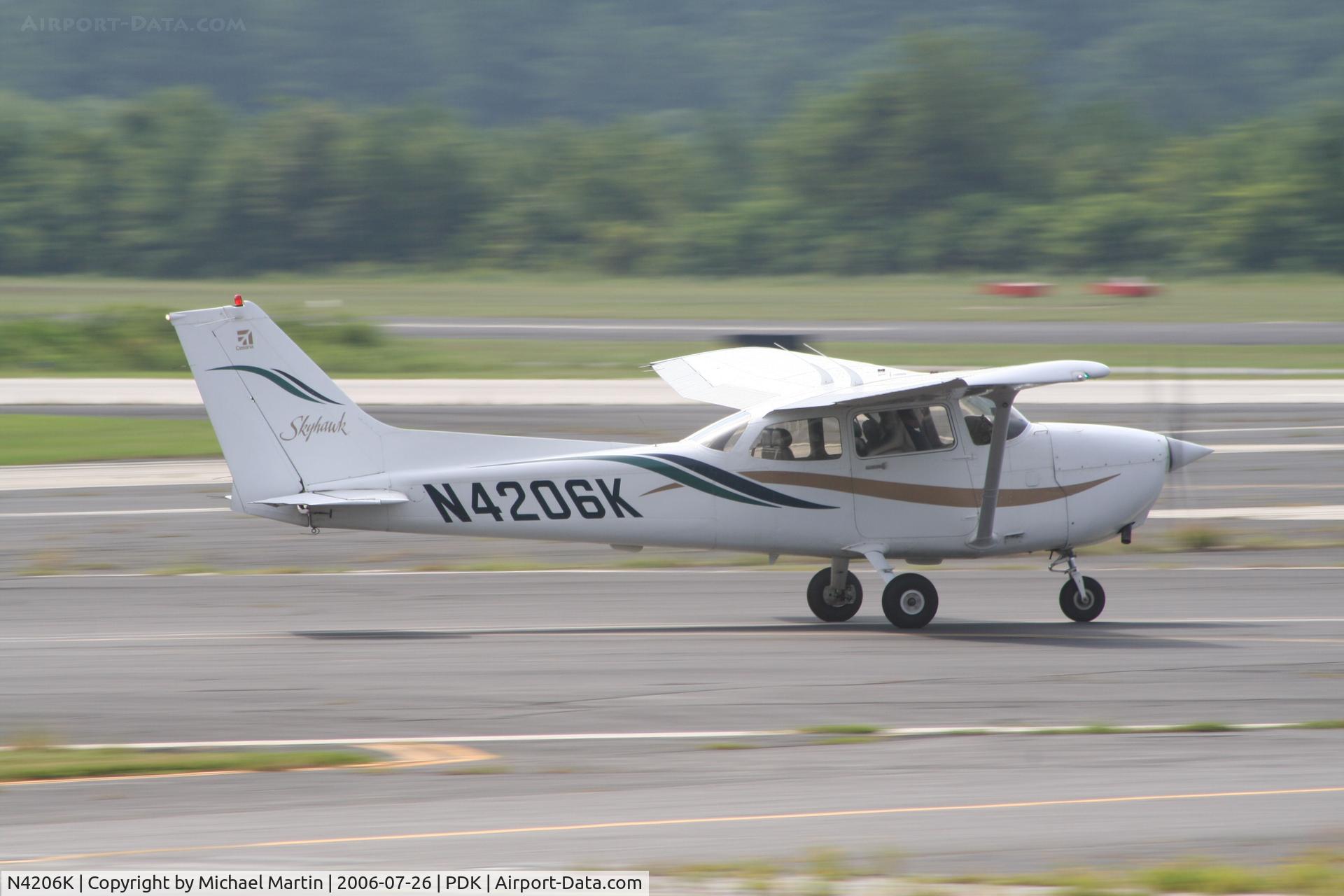 N4206K, 1999 Cessna 172R C/N 17280751, Landing 20R