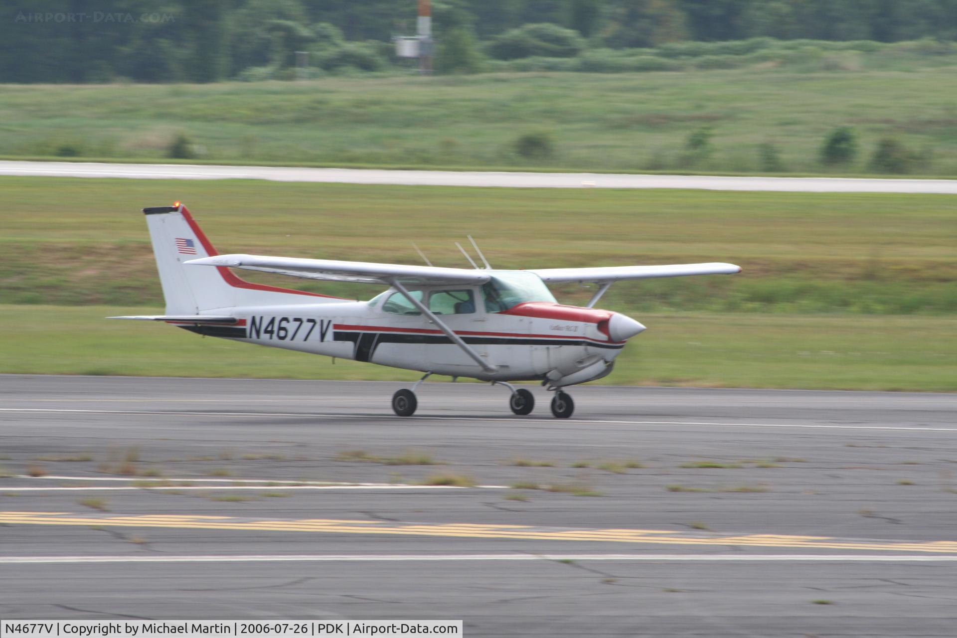 N4677V, 1980 Cessna 172RG Cutlass RG C/N 172RG0224, Landing 20R