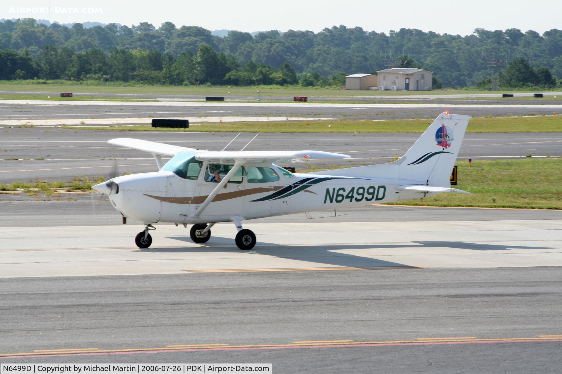 N6499D, 1979 Cessna 172N C/N 17272833, Student pilot taxing to 20R