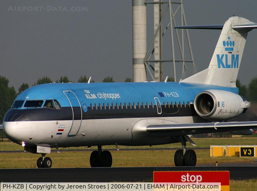 PH-KZB, 1996 Fokker 70 (F-28-070) C/N 11562, 