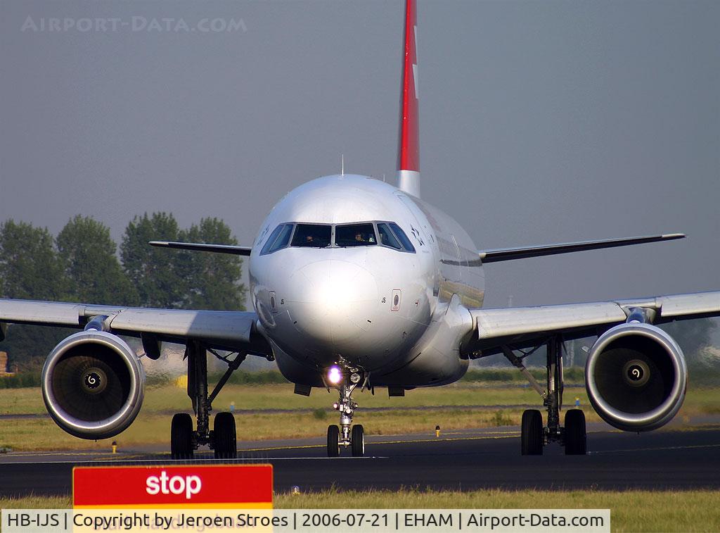 HB-IJS, 1998 Airbus A320-214 C/N 782, 