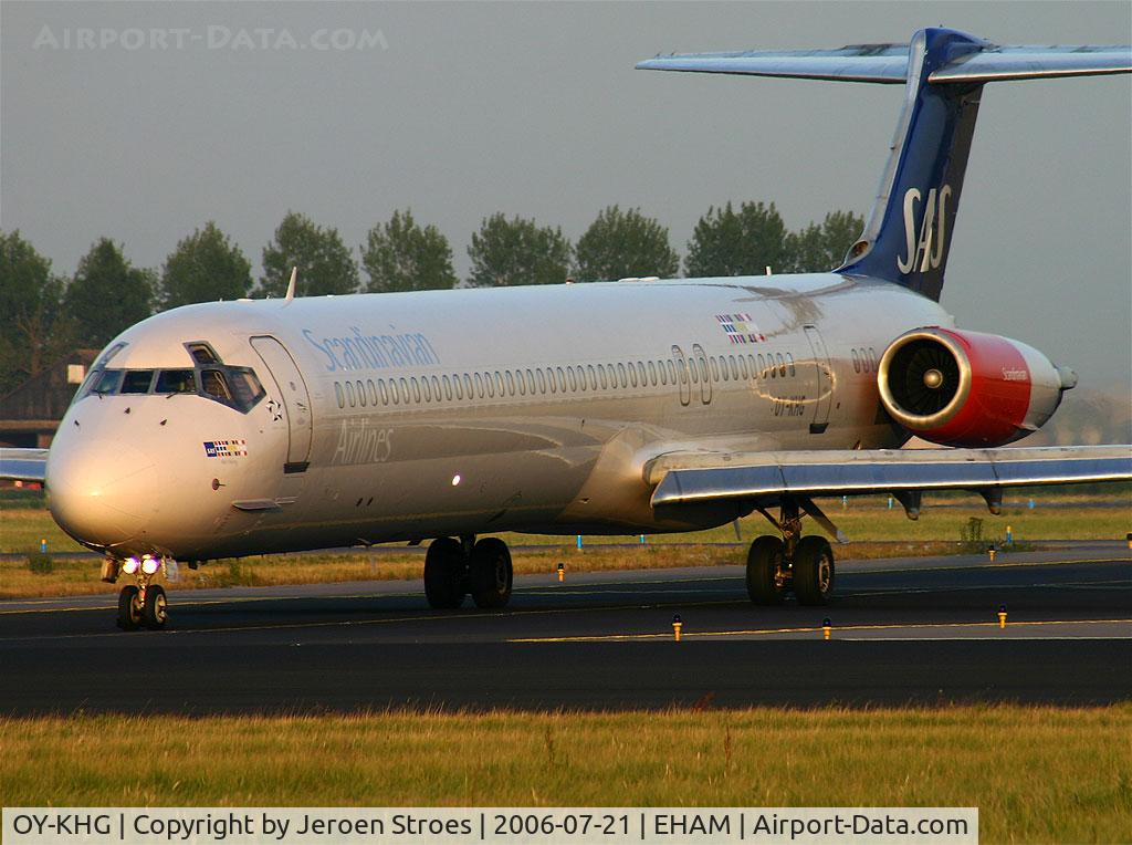 OY-KHG, 1988 McDonnell Douglas MD-82 (DC-9-82) C/N 49613, 