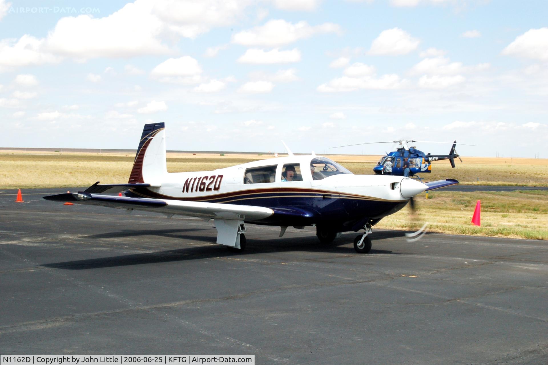 N1162D, 1983 Mooney M20K C/N 25-0730, Front Range EAA Fly-In