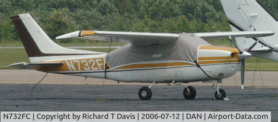 N732FC, 1976 Cessna 210L Centurion C/N 21061472, 1976 Cessna 210L in Danville Va.