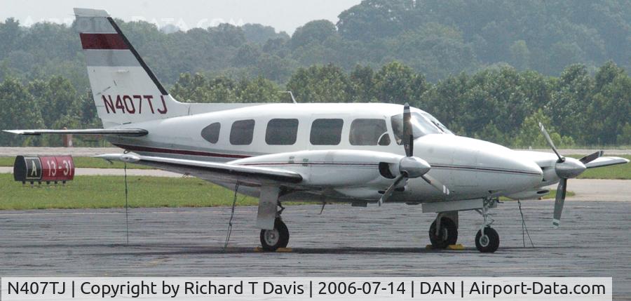 N407TJ, 1975 Piper PA-31-325 Navajo C/R C/N 31-7512069, 1975 Piper PA-31-325 in Danville Va.