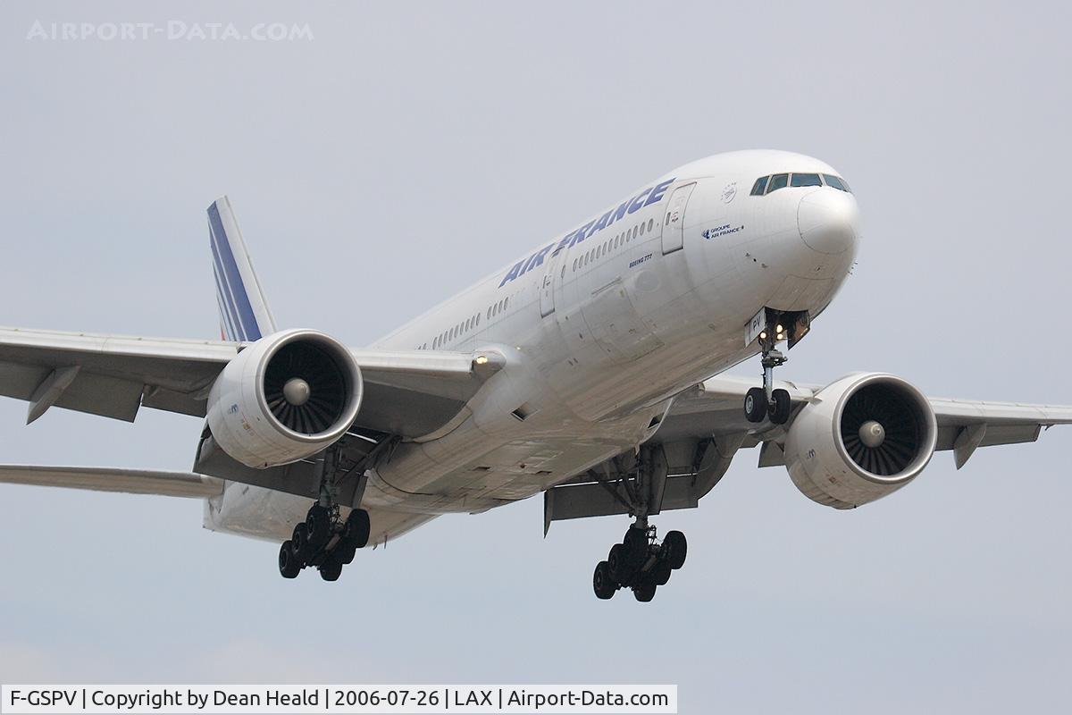F-GSPV, 2002 Boeing 777-228/ER C/N 28684, Air France F-GSPV (FLT AFR72) from Paris Charles De Gaulle (LFPG) on final approach to RWY 24R.