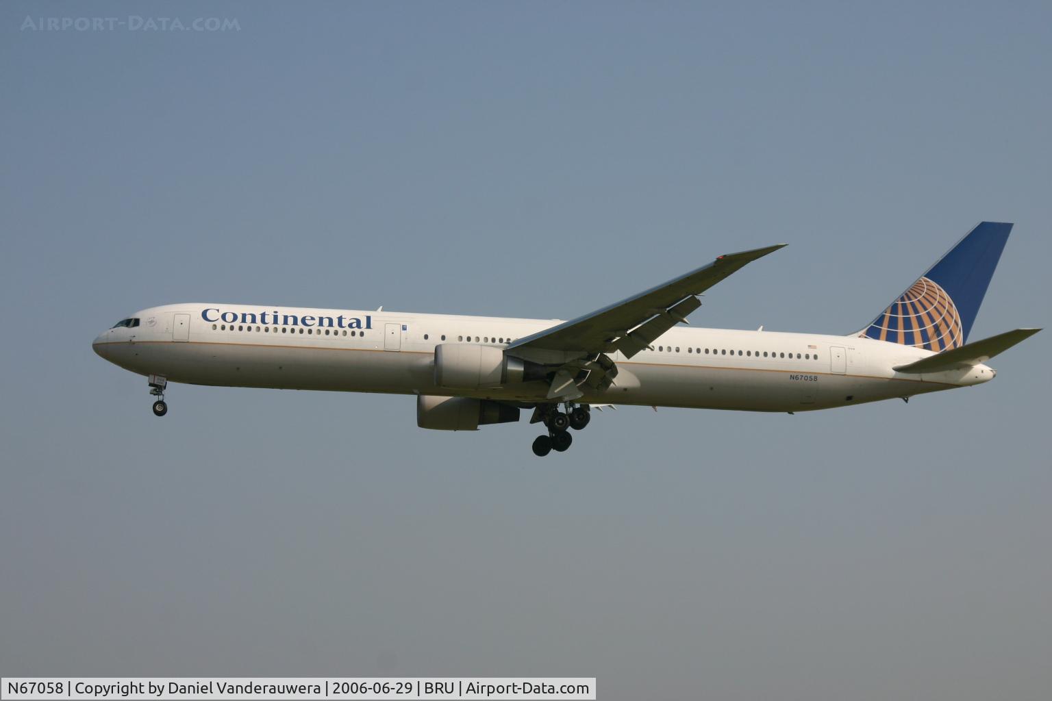 N67058, 2002 Boeing 767-424/ER C/N 29453, arrival of flight CO060