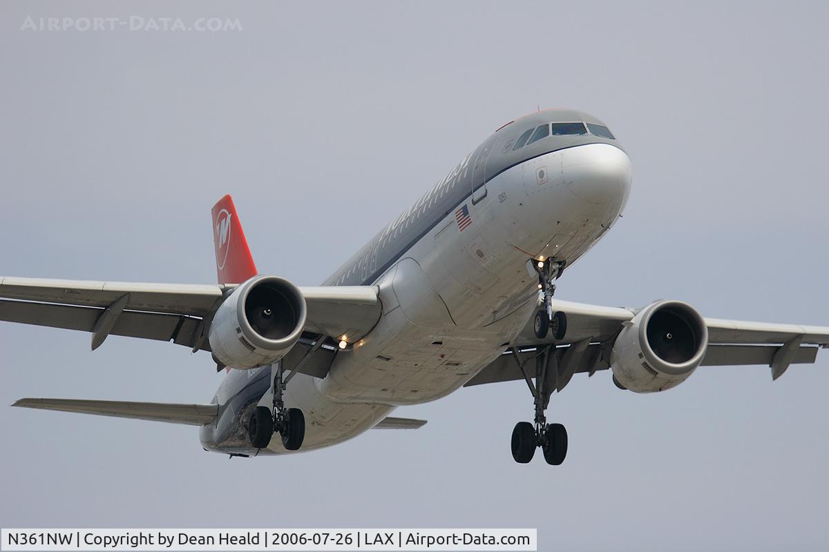N361NW, 1998 Airbus A320-212 C/N 0907, Northwest Airlines N361NW (FLT NWA315) from Minneapolis St Paul Int'l (KMSP) on final approach to RWY 24R.