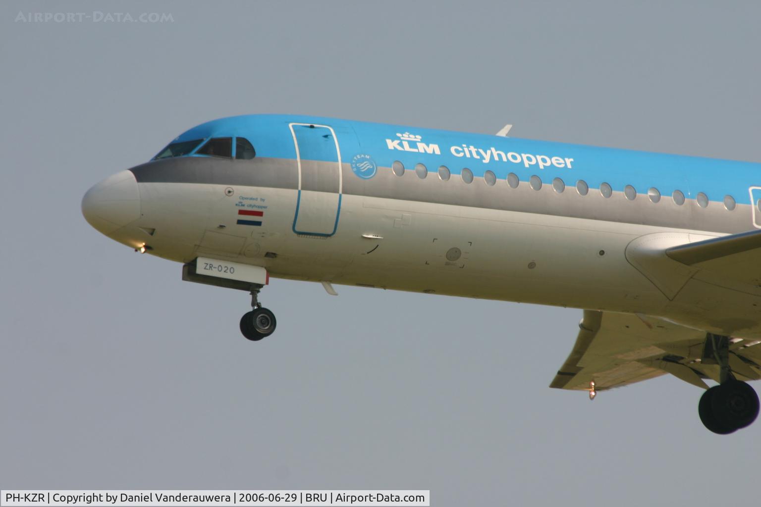 PH-KZR, 1995 Fokker 70 (F-28-0070) C/N 11551, arrival of flight KL1723 from AMS