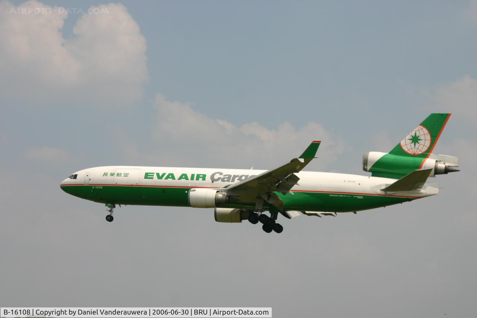 B-16108, 1997 McDonnell Douglas MD-11F C/N 48778, short to land on rwy 02