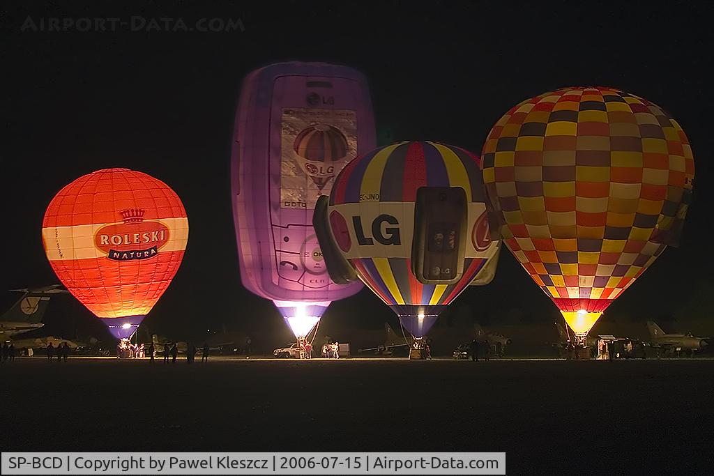 SP-BCD, Thunder & Colt Ltd A-105 C/N Not found, Night show of balloon in Polish Aviation Museum in Cracow