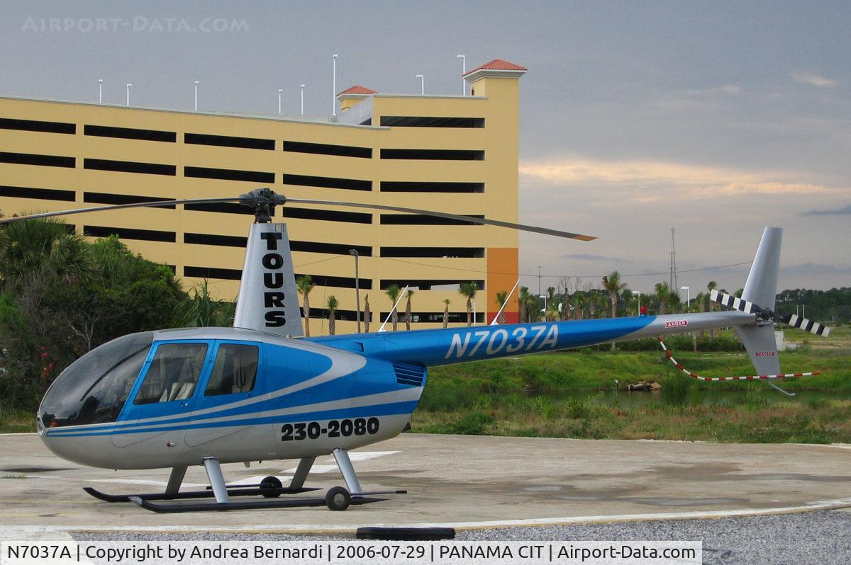 N7037A, 1998 Robinson R44 C/N 0521, Doing helicopter tours