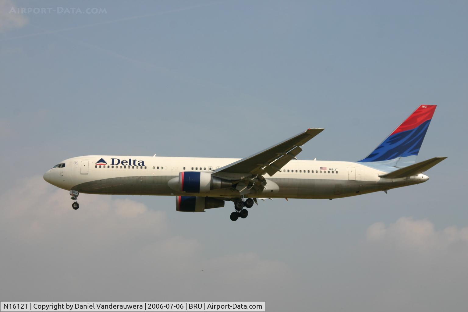 N1612T, 2001 Boeing 767-332 C/N 30575, arrival of flight DL140