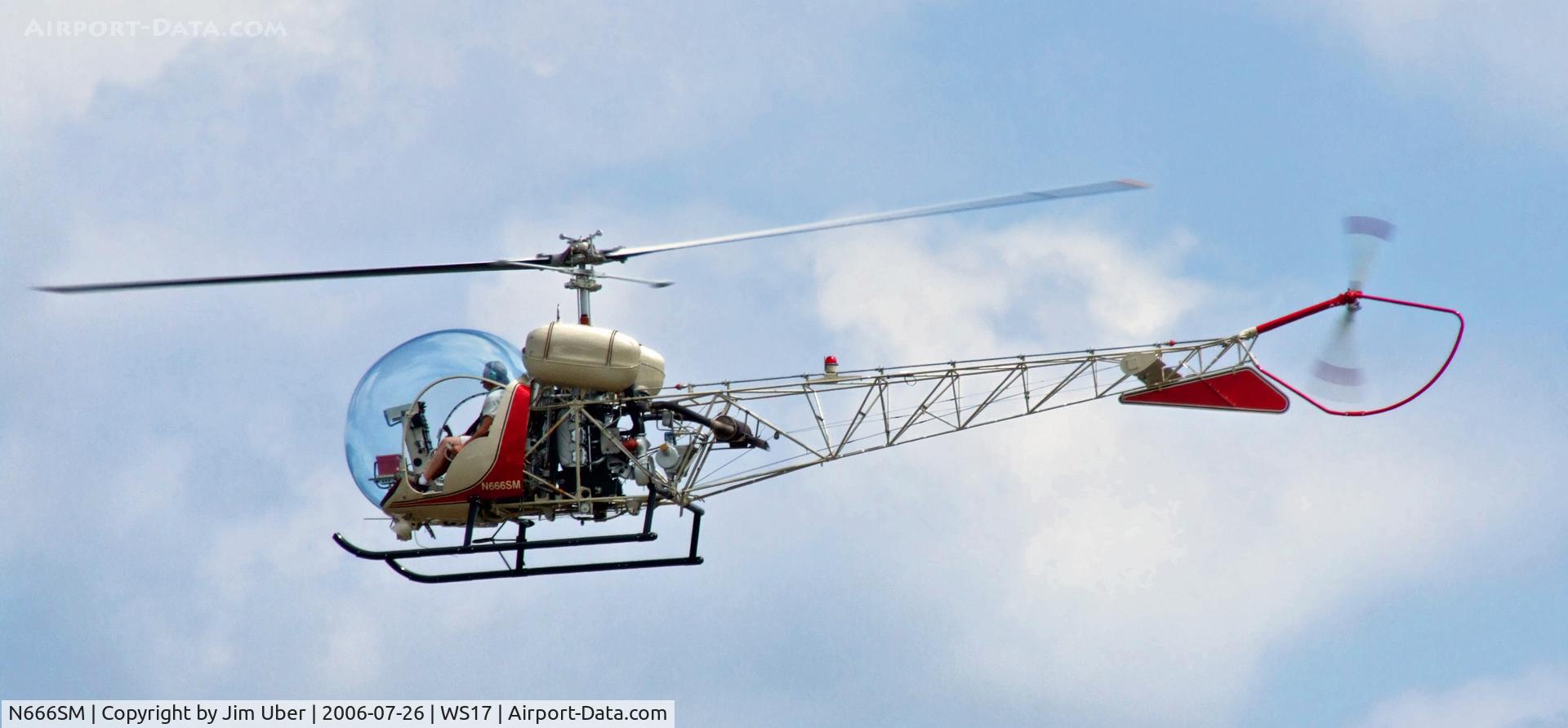 N666SM, Bell 47G-3B-1 Sioux C/N 3533, Bell 47 hopping rides at Airventure 2006