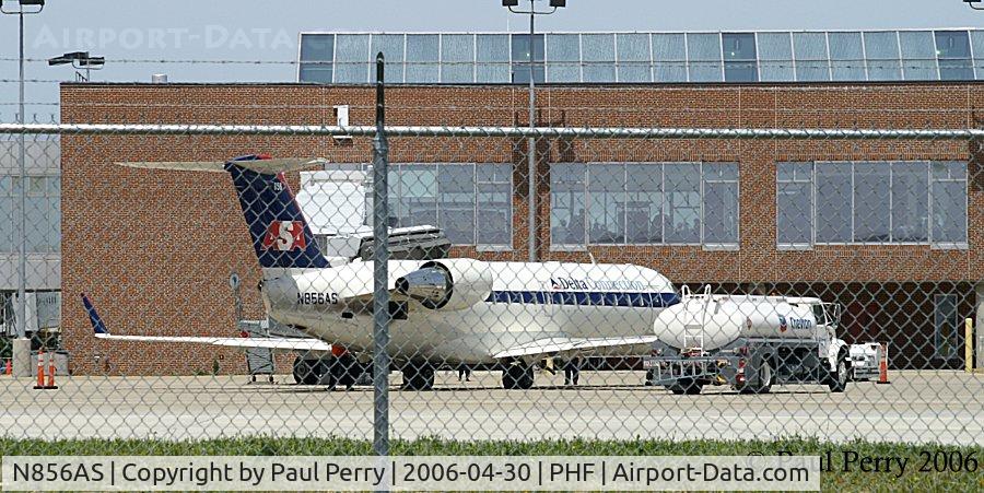 N856AS, 2000 Bombardier CRJ-200ER (CL-600-2B19) C/N 7404, Getting ready to do what she was built for, move people