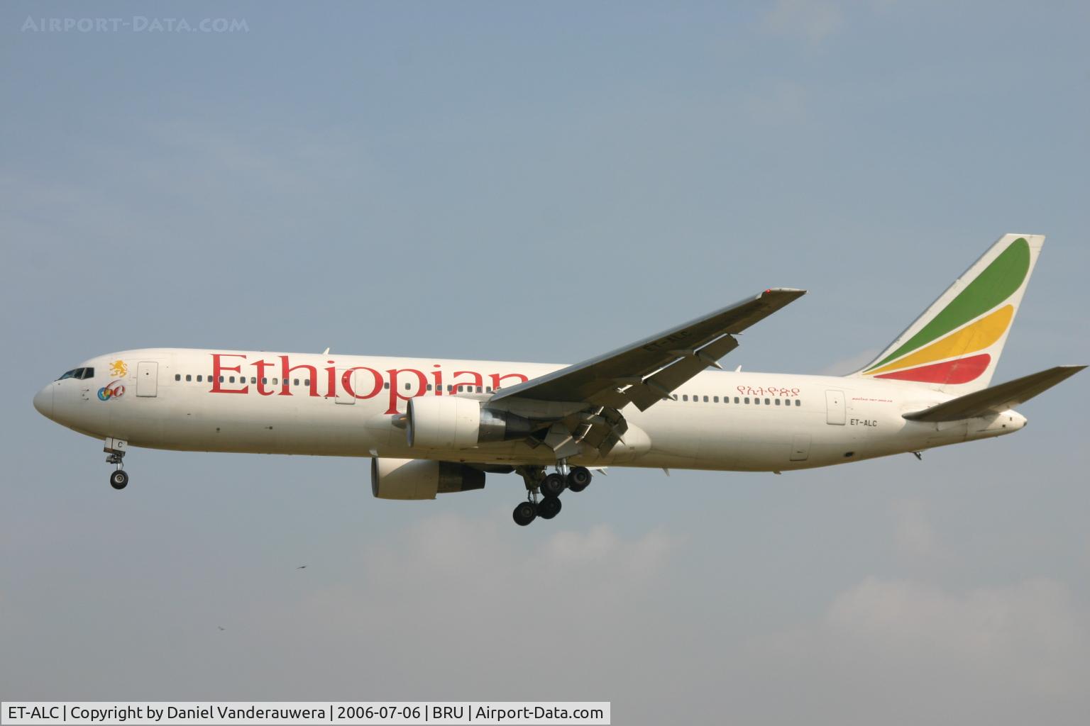 ET-ALC, 1999 Boeing 767-33A/ER C/N 28043/734, arrival of flight ET704 on rwy 25L
