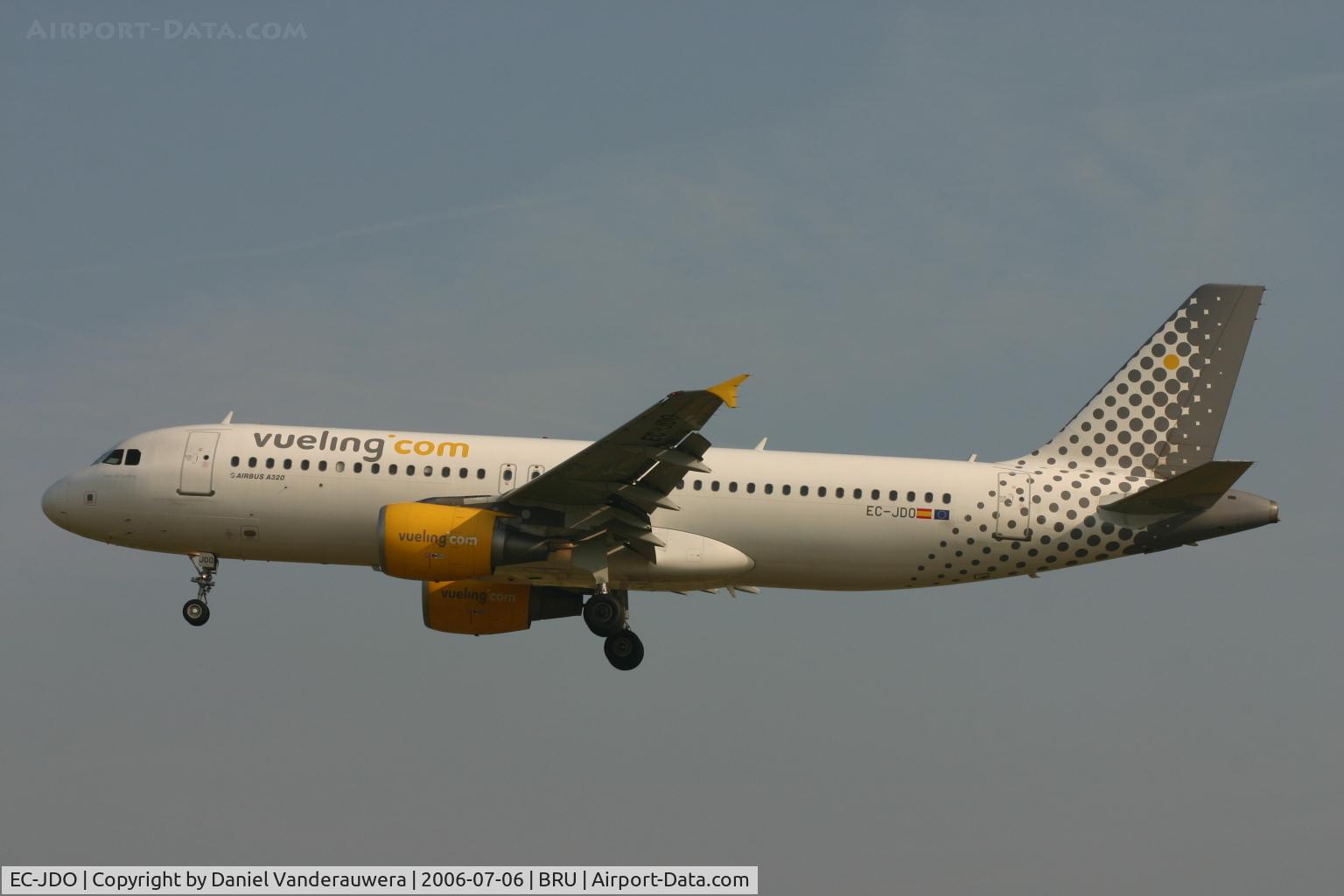EC-JDO, 2003 Airbus A320-214 C/N 2114, arrival of flight VY5210