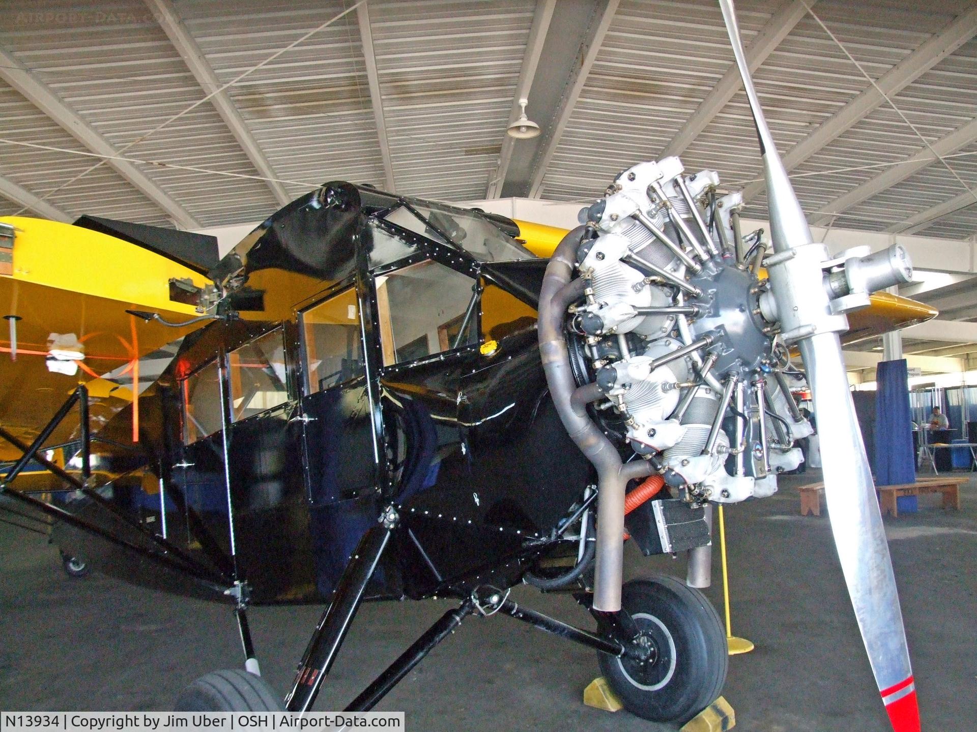 N13934, 1928 Fairchild FC-2W-2 C/N 531, one wing folded back