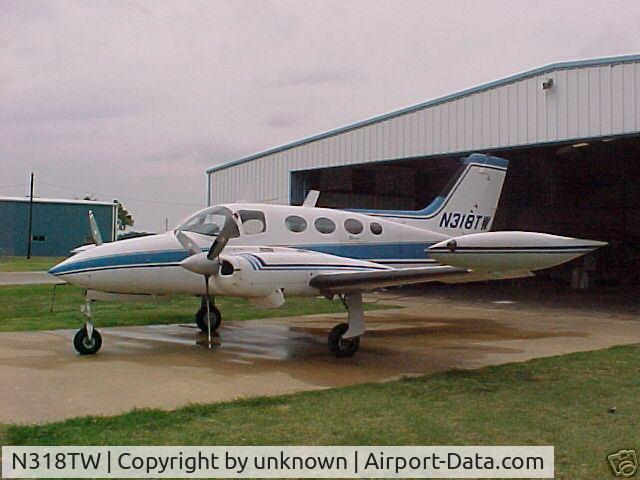 N318TW, 1968 Cessna 421 Golden Eagle C/N 421-0170, Plane in front of hangar