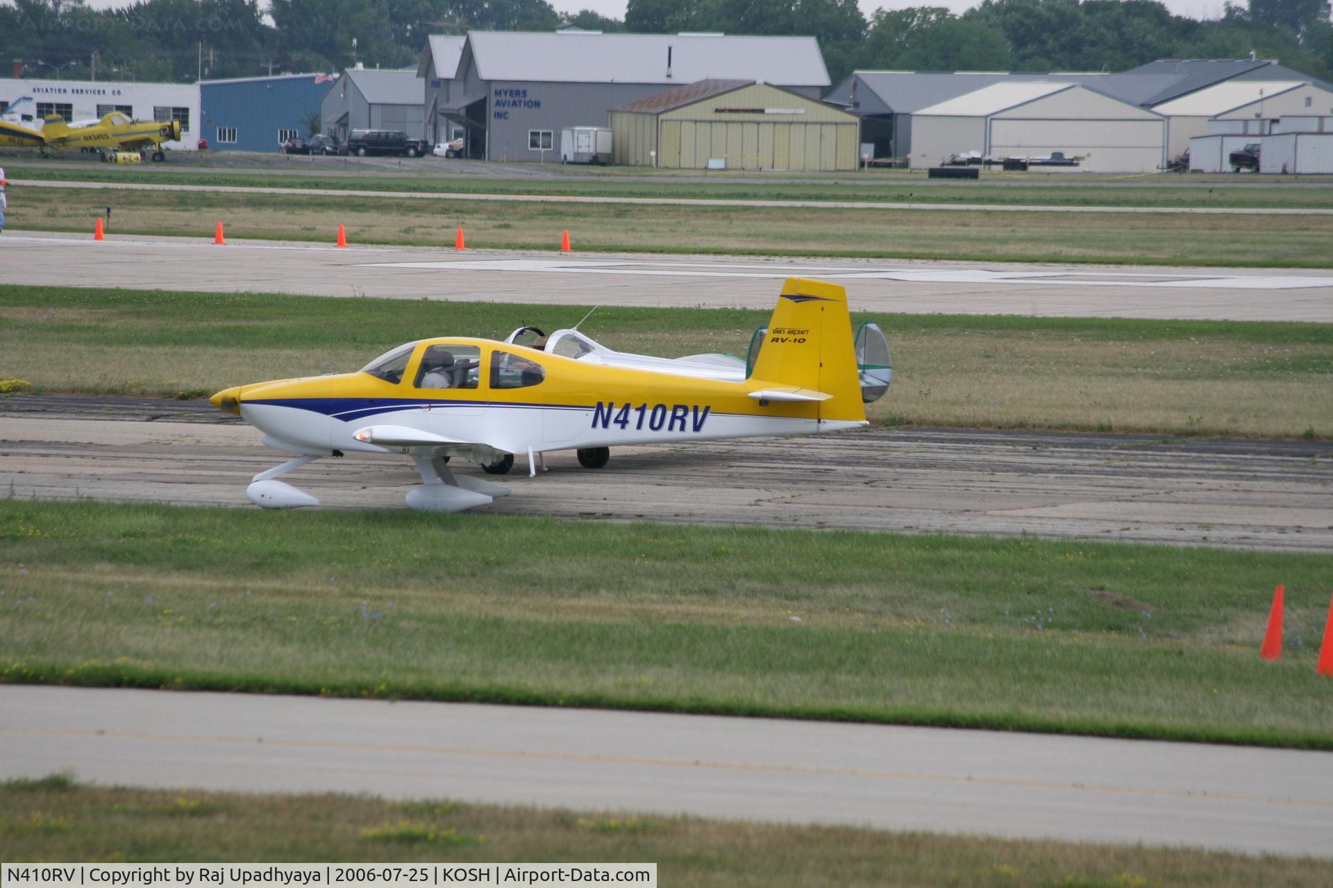 N410RV, 2003 Vans RV-10 C/N 1 (N410RV), N410RV landing at Airventure 2006