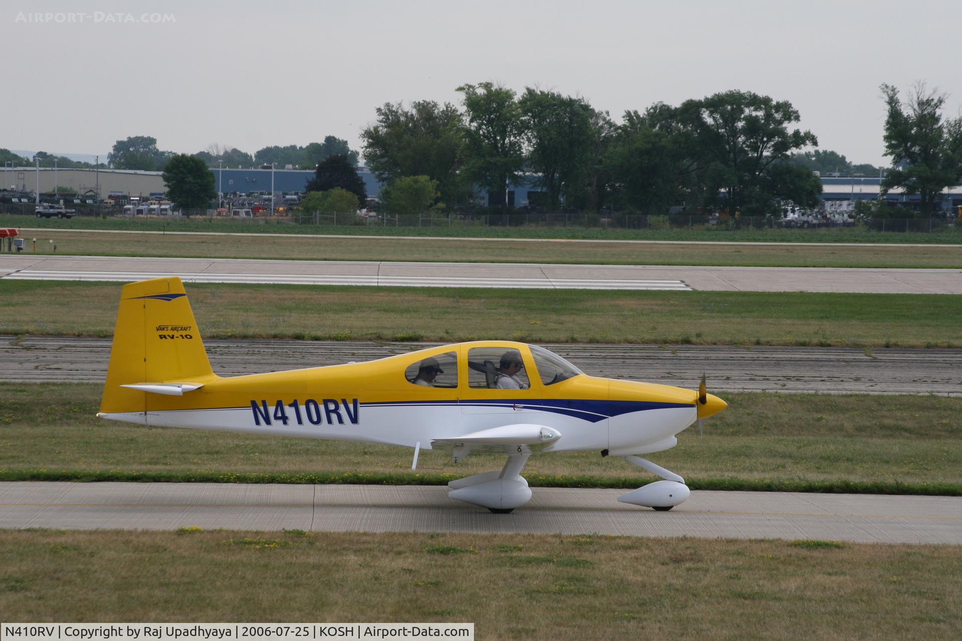 N410RV, 2003 Vans RV-10 C/N 1 (N410RV), N410RV taxiing at Airventure 2006
