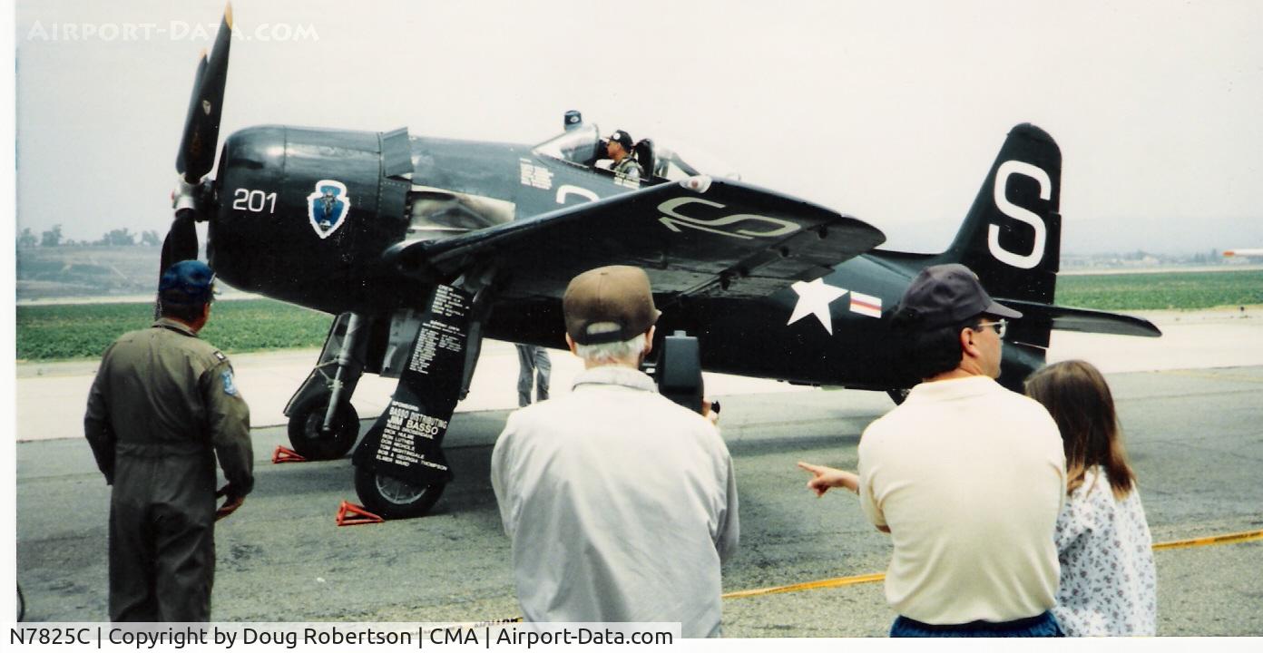 N7825C, 1948 Grumman F8F-2 (G58) Bearcat C/N D.1227, 1949 Grumman F8F-2 BEARCAT, pre-airshow final brief