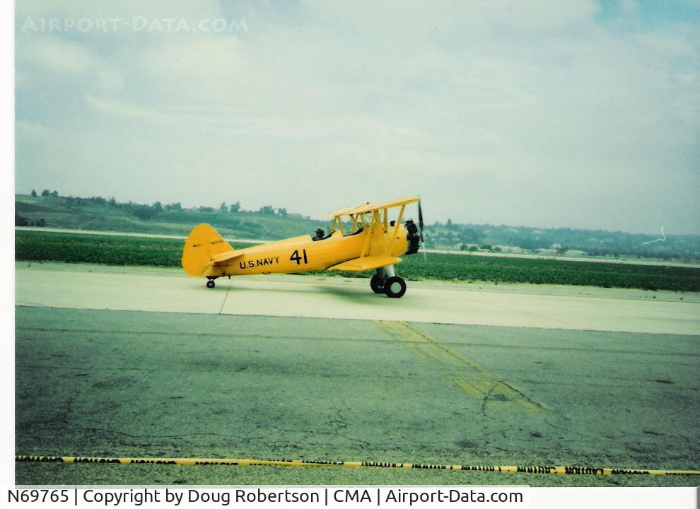 N69765, 1941 Boeing A75N1 (PT17) C/N 75-1044, 1941 Boeing Stearman A75N1 (PT-17 KAYDET) as N2S-1, Continental W-670-5 220 Hp, taxi to Runway 26