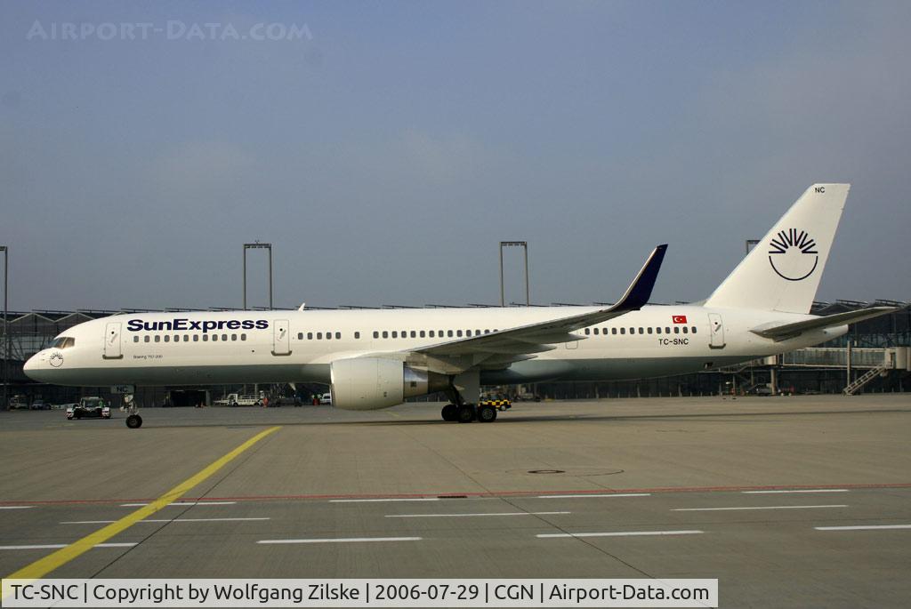 TC-SNC, 1994 Boeing 757-2Q8 C/N 26273, visitor