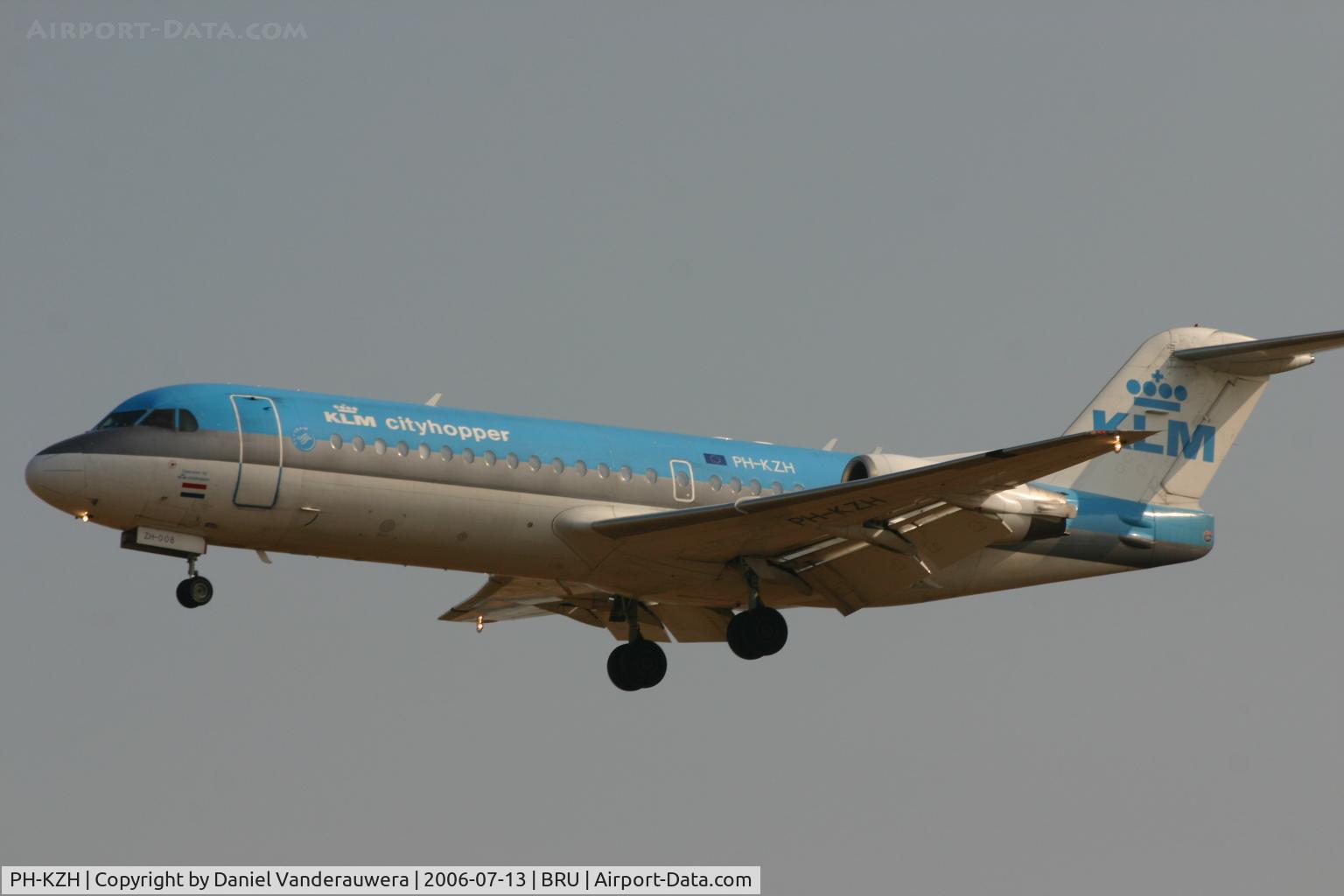 PH-KZH, 1997 Fokker 70 (F-28-0070) C/N 11583, arrival of flight KL1723 from AMS