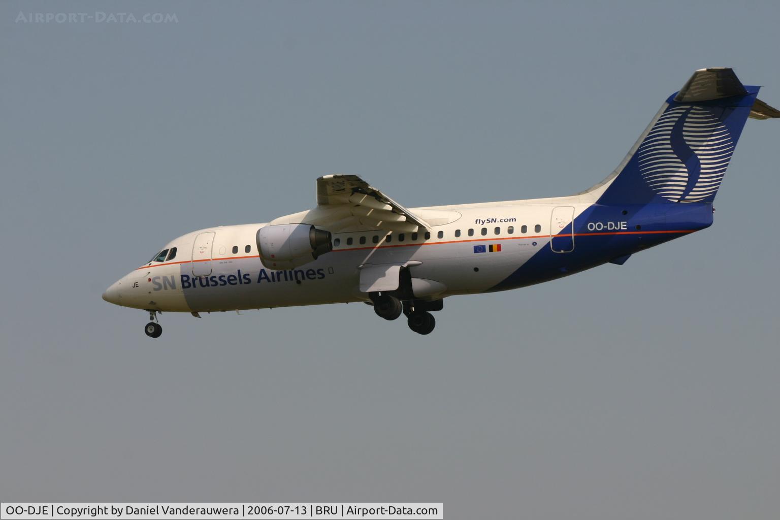 OO-DJE, 1990 British Aerospace BAe.146-200 C/N E2164, small change in the livery