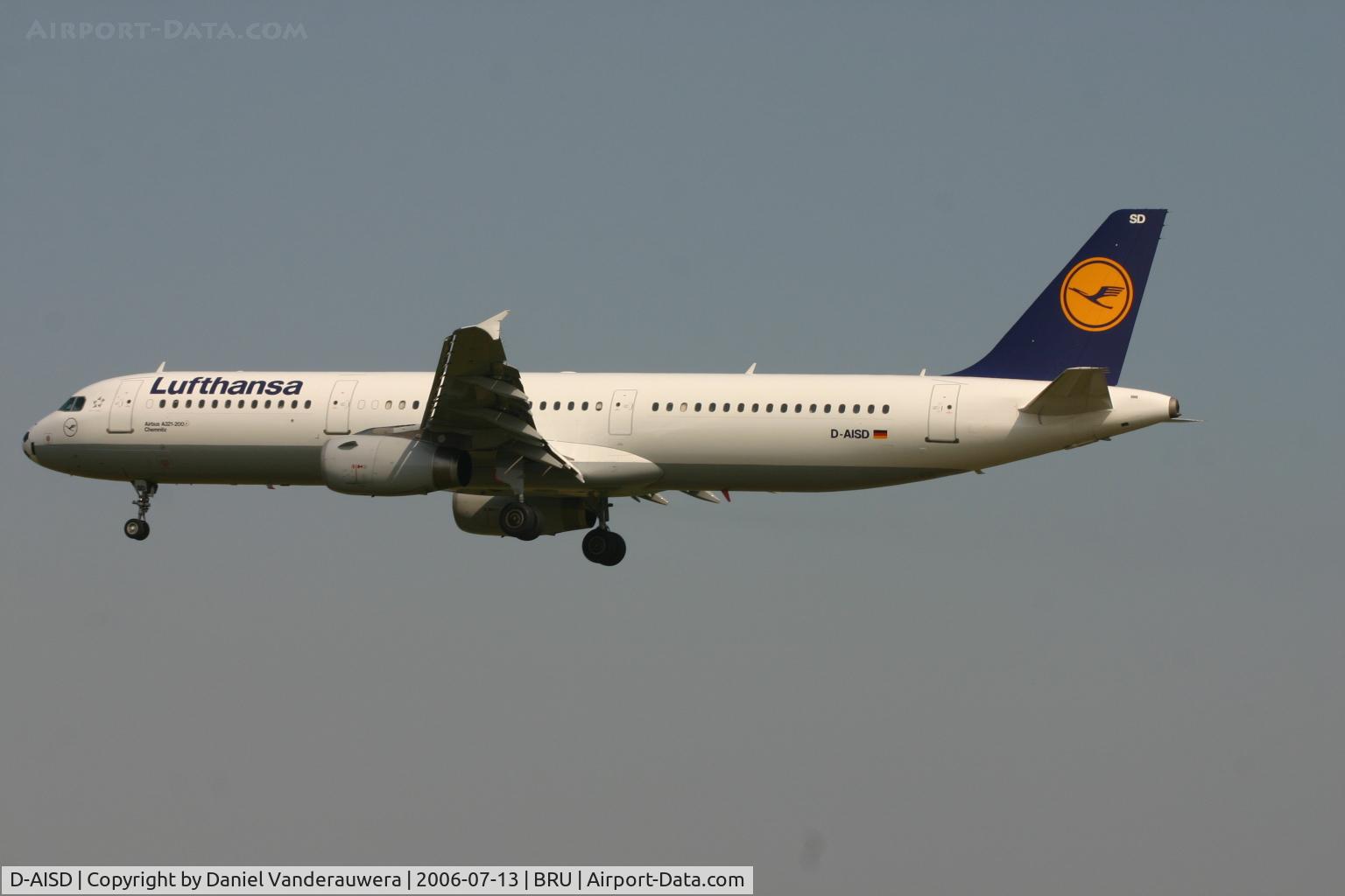 D-AISD, 2000 Airbus A321-231 C/N 1188, CHEMNITZ is about to land on rwy 25L
