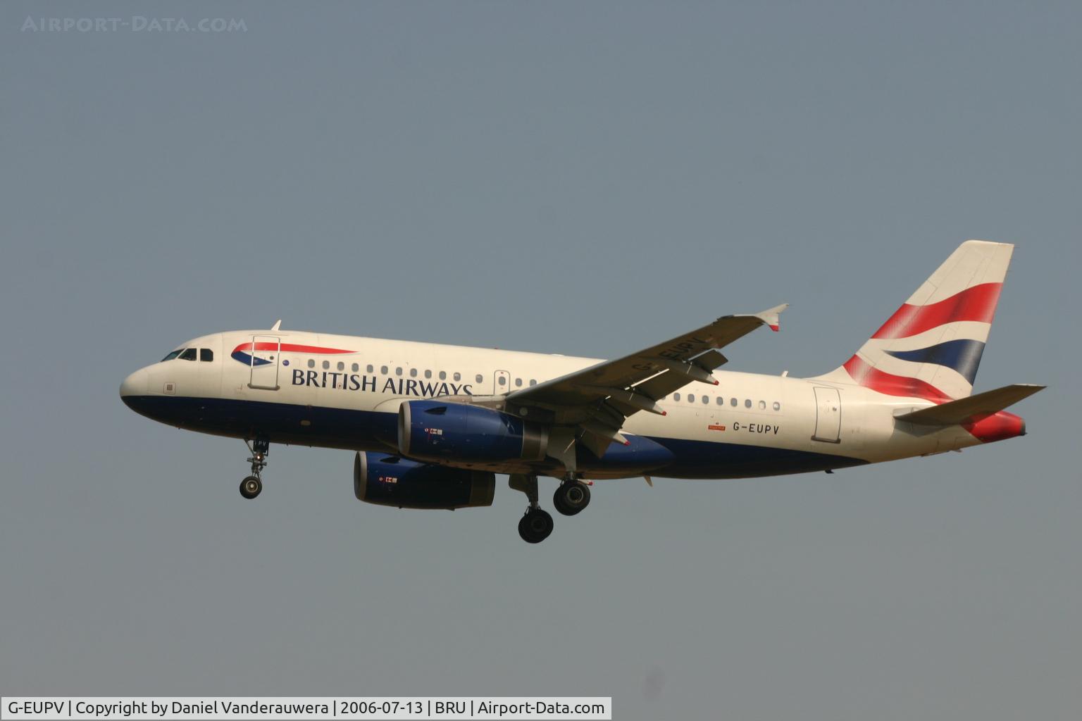G-EUPV, 2001 Airbus A319-131 C/N 1423, flight BA392 is about to land on rwy 25L