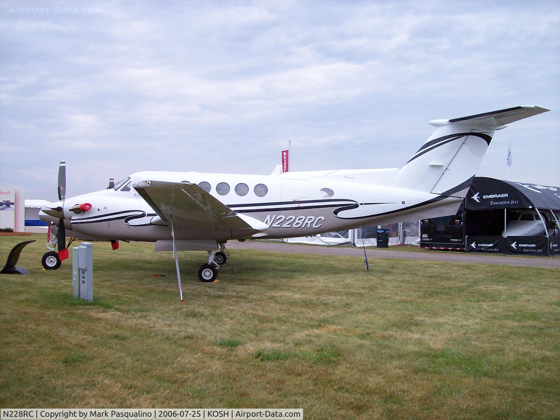 N228RC, 1978 Raytheon Aircraft Company B200 C/N BB-1910, Beech B200