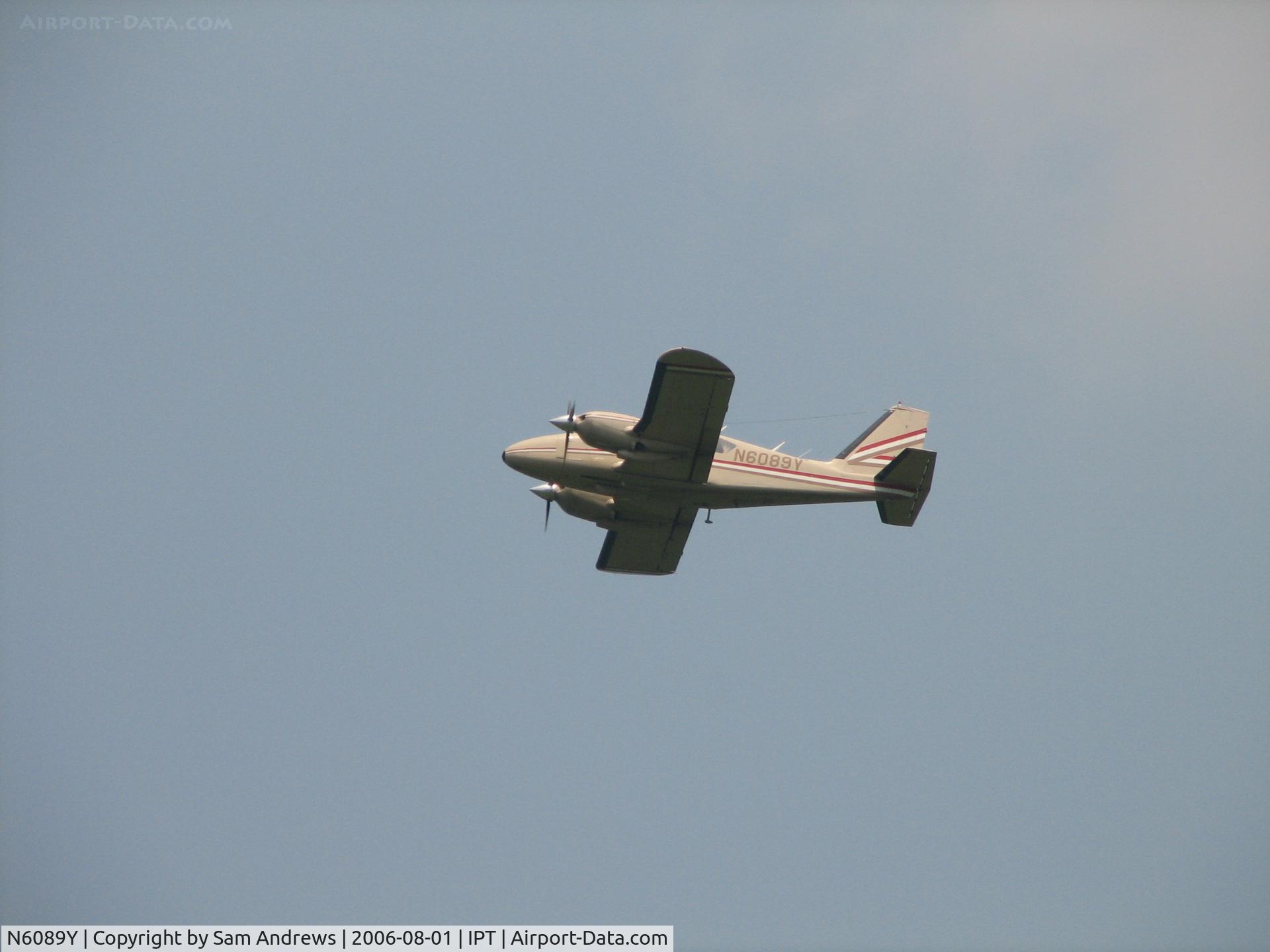 N6089Y, 1966 Piper PA-23-250 Aztec C/N 27-3295, On their way to Willow Run Airport (Detroit, MI) [KYIP/YIP]