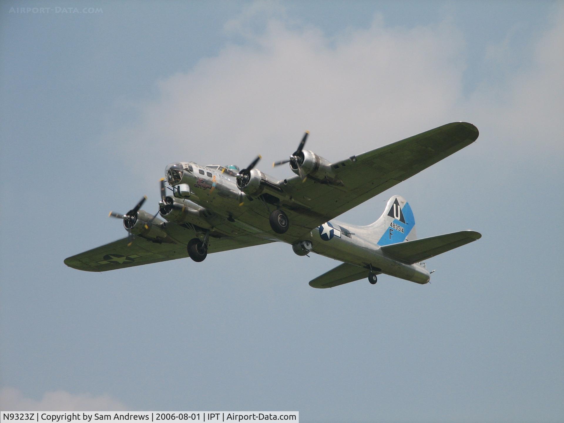 N9323Z, 1944 Boeing B-17G-85-DL Flying Fortress C/N 32155, Going to go and circle the town and come back.