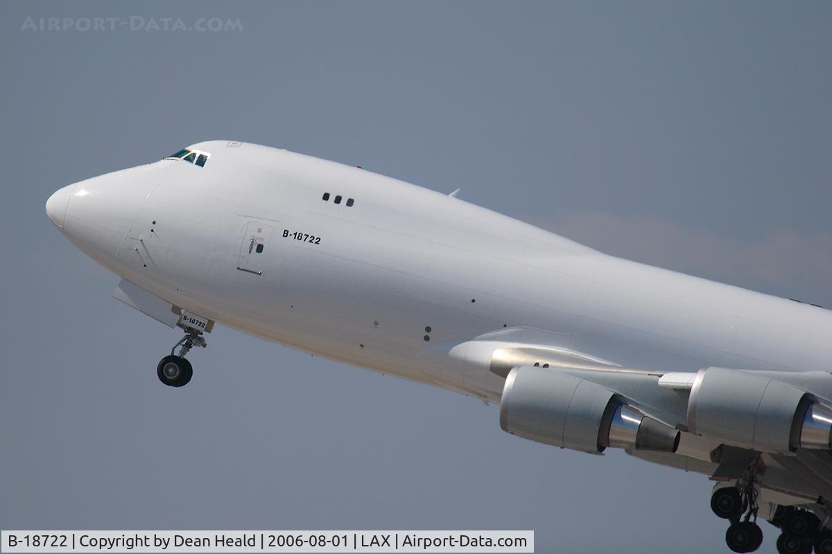 B-18722, 2006 Boeing 747-409F/SCD C/N 34265, Close-up of China Airlines Cargo B-18722 (FLT CAL5251) climbing out from RWY 25R enroute to Chiang Kai Shek Int'l (RCTP) - Taipei, Taiwan. This aircraft is brand new and not yet painted in the airline colors.