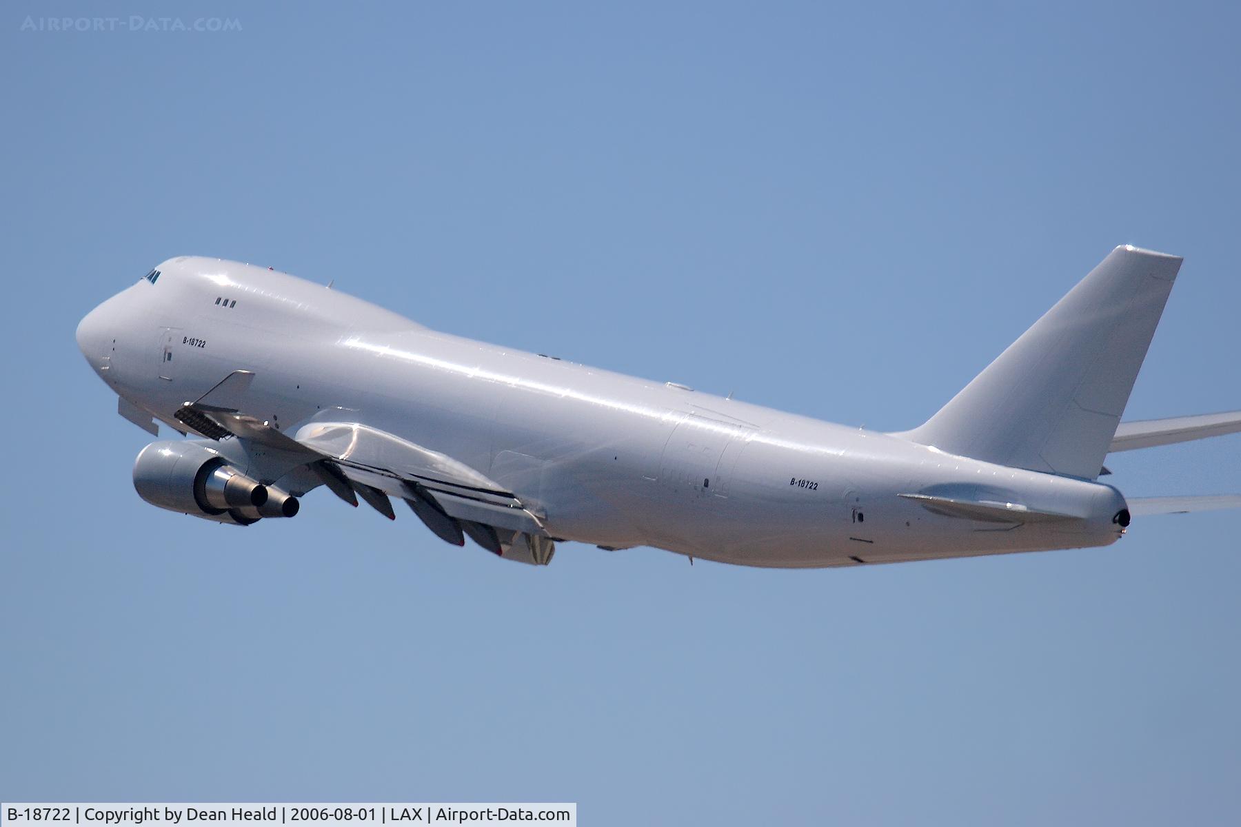 B-18722, 2006 Boeing 747-409F/SCD C/N 34265, China Airlines Cargo B-18722 (FLT CAL5251) climbing out from RWY 25R enroute to Chiang Kai Shek Int'l (RCTP) - Taipei, Taiwan. This aircraft is brand new and not yet painted in the airline colors.