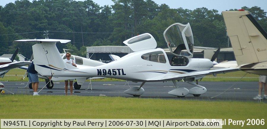 N945TL, 2004 Diamond DA-40 Diamond Star C/N 40.413, Take a look at the cockpit of this Diamond.  Very sharp!!