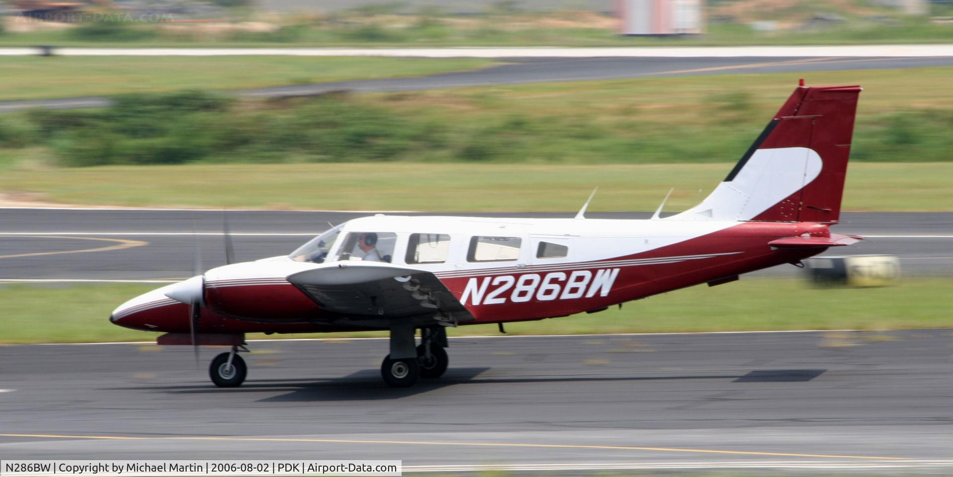 N286BW, 1979 Piper PA-34-200T C/N 34-7970182, Departing Runway 34