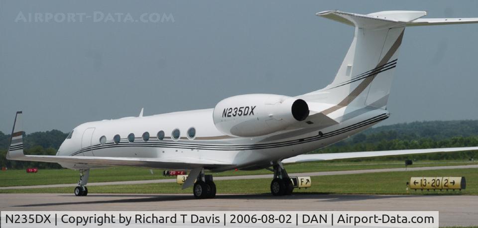 N235DX, 2005 Gulfstream Aerospace GV-SP (G550) C/N 5085, 2005 Gulfstream GV-SP G550 in Danville Va.