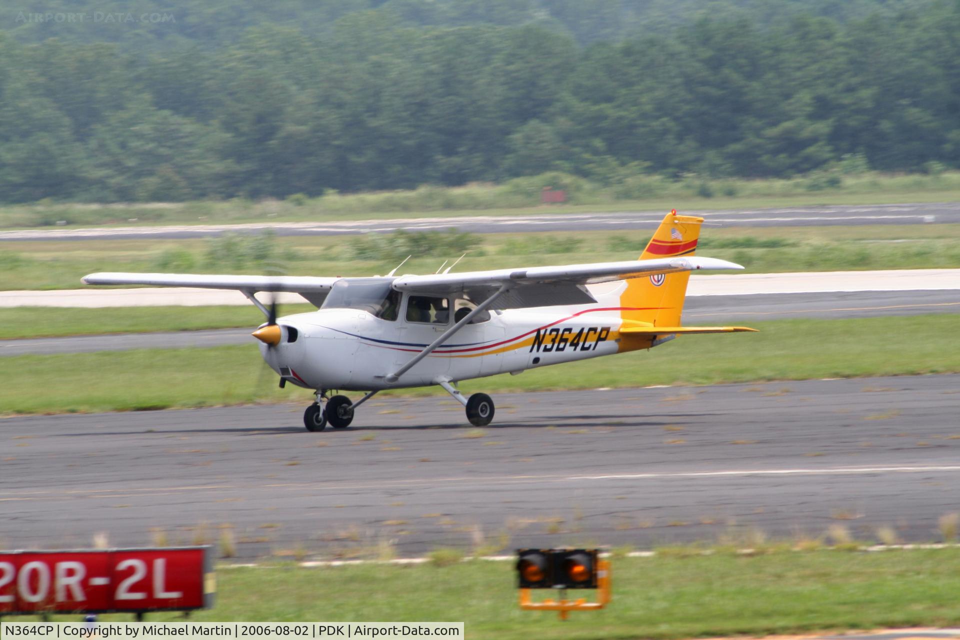 N364CP, 2001 Cessna 172S C/N 172S8803, Colonial Pipe Line Landing