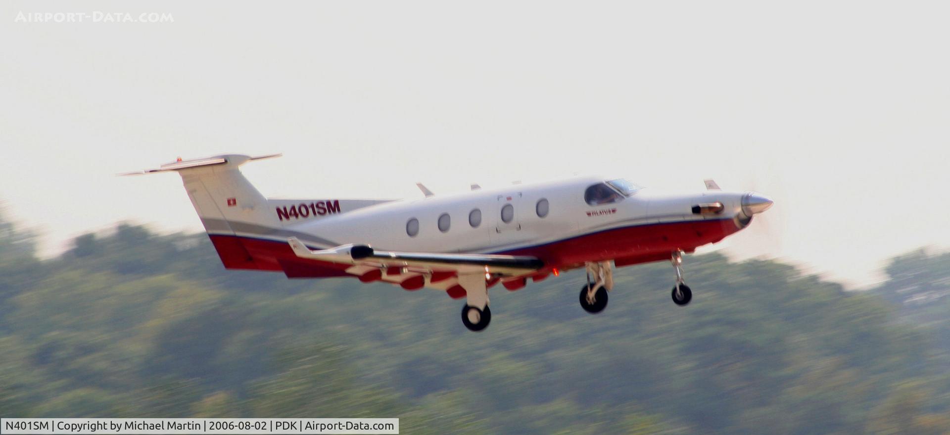 N401SM, 1999 Pilatus PC-12/45 C/N 255, Departing Runway 20L