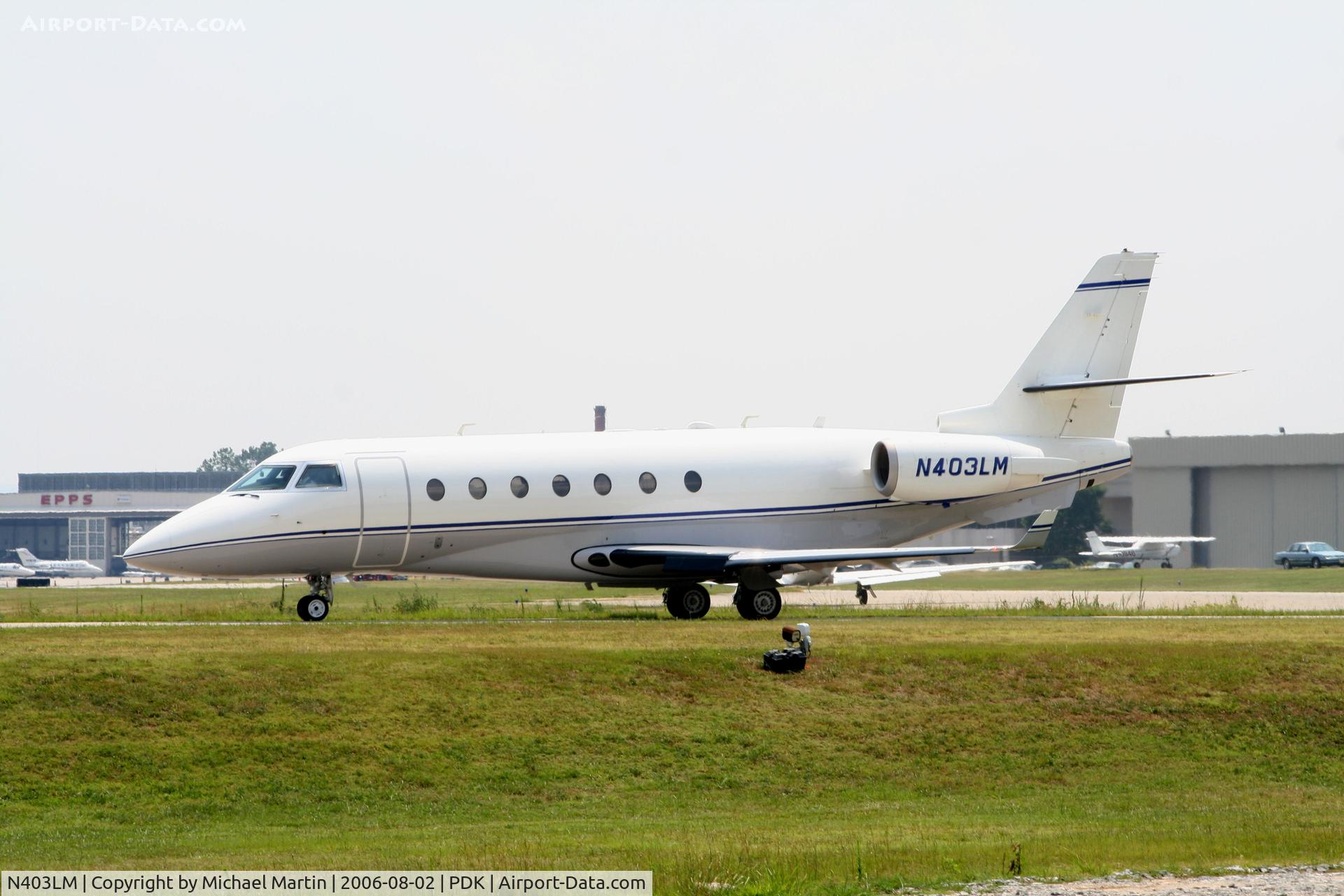 N403LM, 2003 Israel Aircraft Industries Gulfstream 200 C/N 083, Holding short of 20L