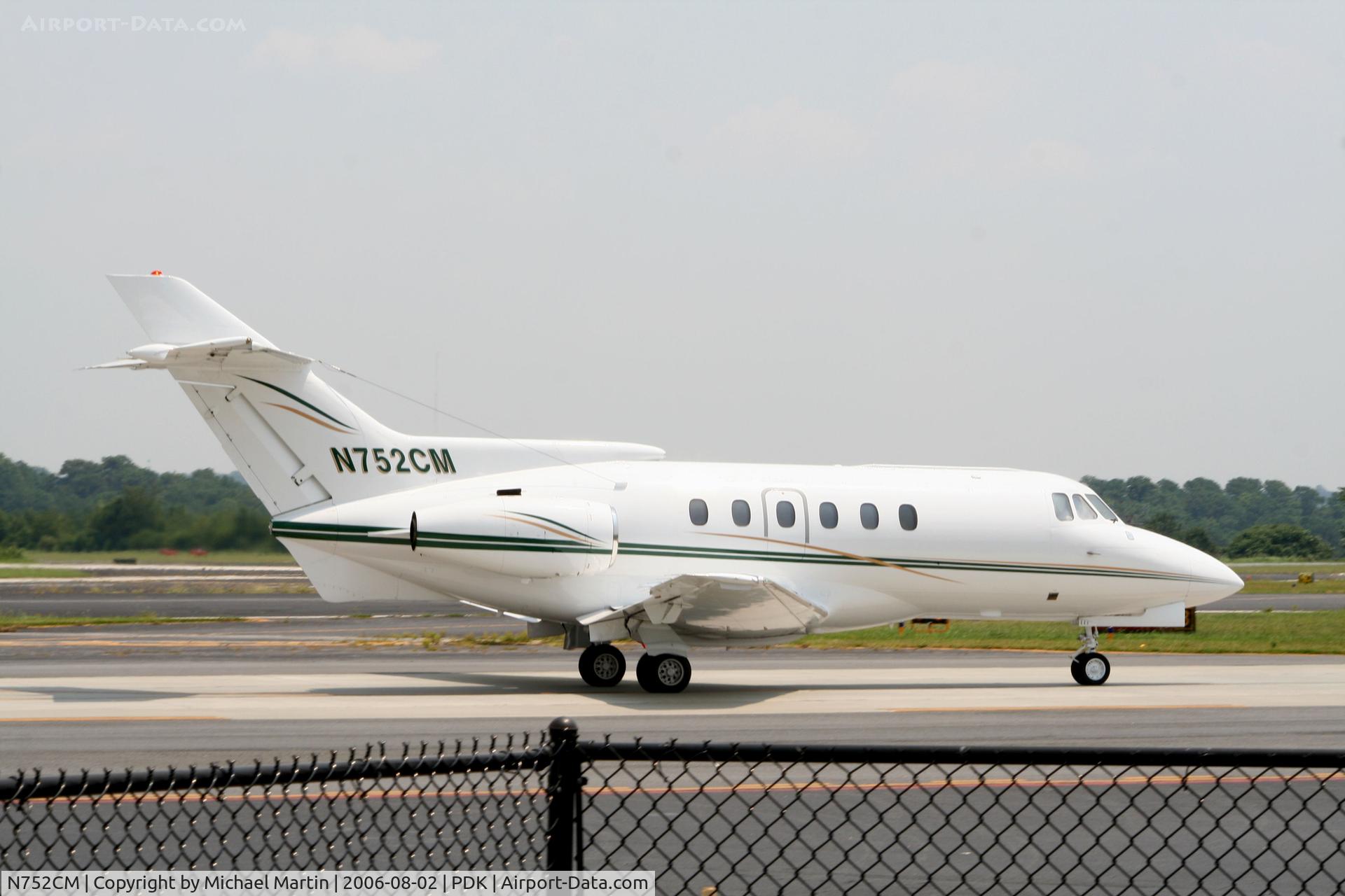 N752CM, 1980 British Aerospace HS.125-700A C/N 257082, Taxing to Runway 2R