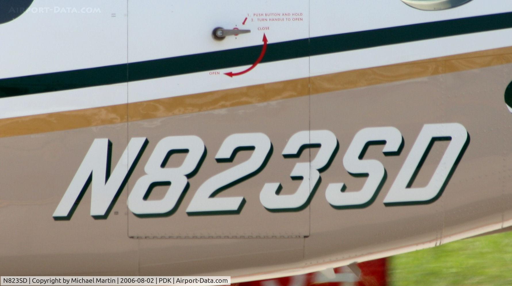 N823SD, Raytheon Aircraft Company B300 C/N FL-390, Tail Numbers